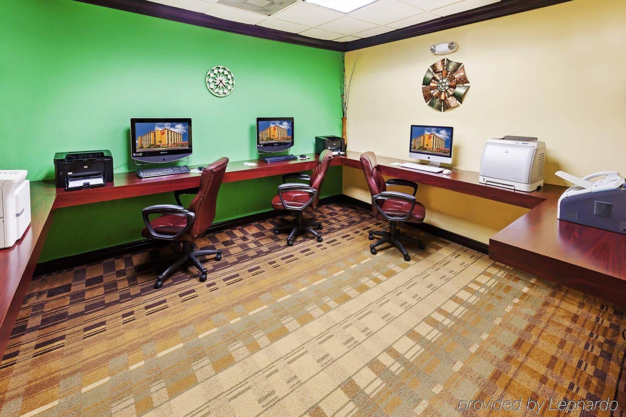 Crowne Plaza Suites Houston - Near Sugar Land Екстер'єр фото