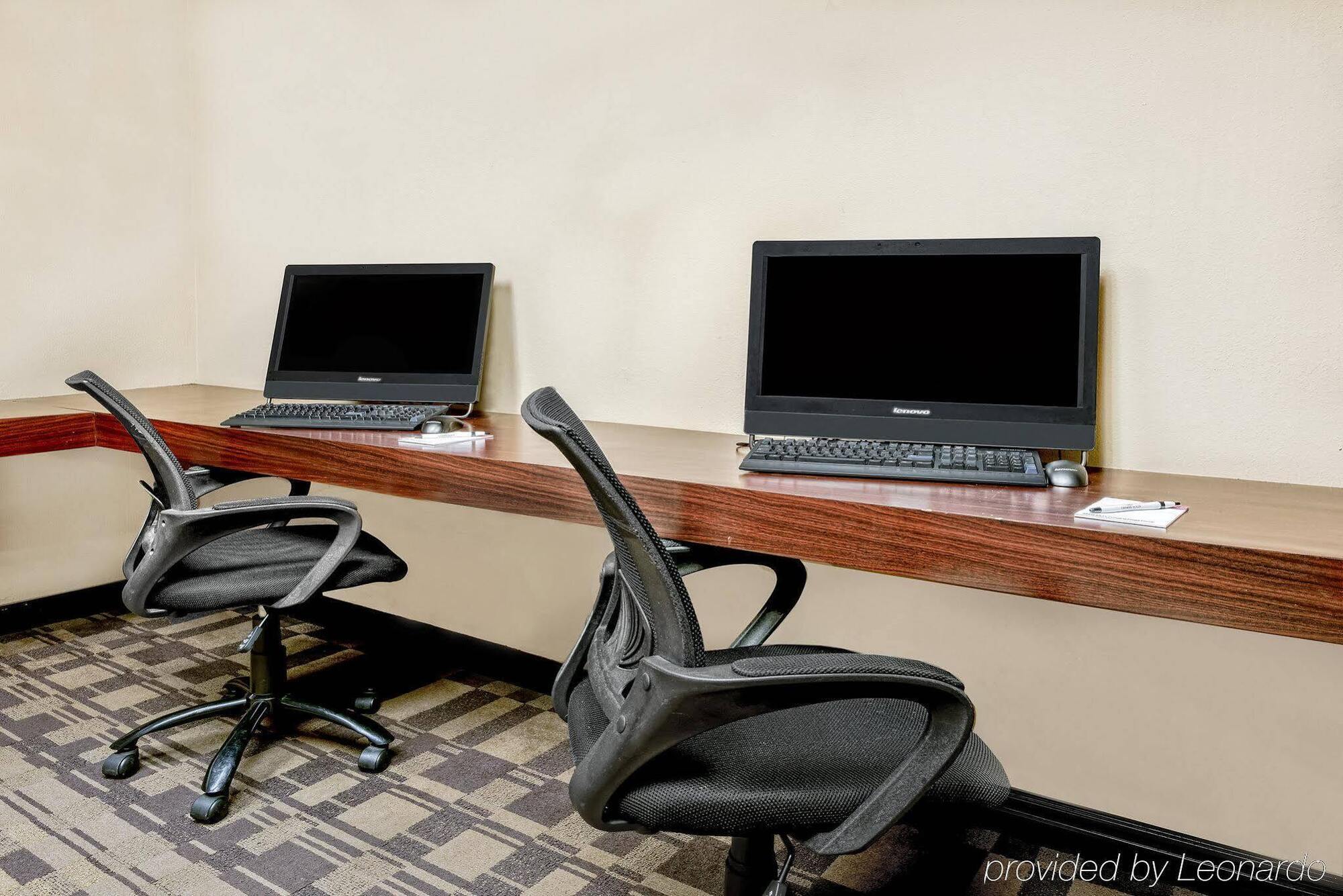 Crowne Plaza Suites Houston - Near Sugar Land Екстер'єр фото
