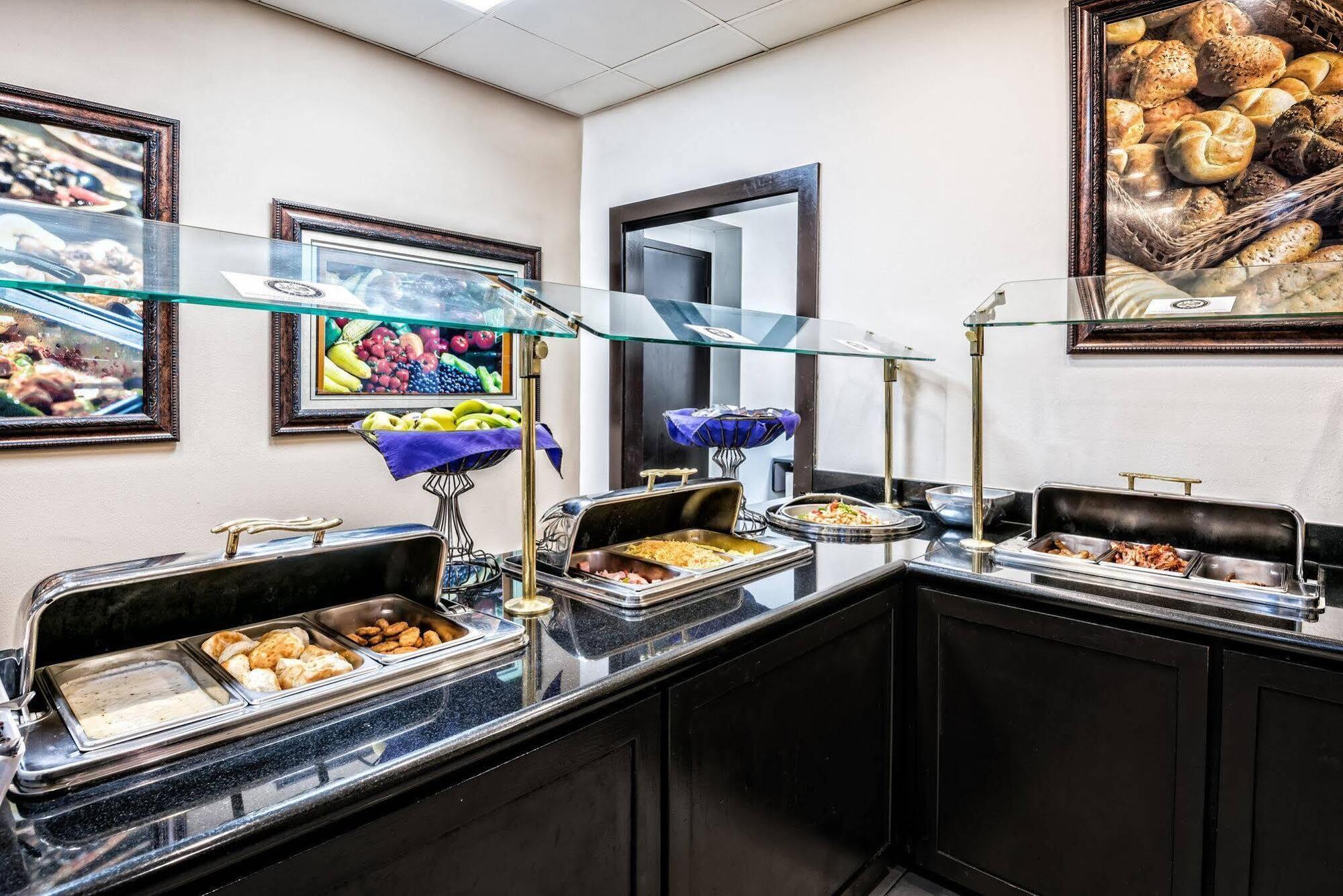 Crowne Plaza Suites Houston - Near Sugar Land Екстер'єр фото
