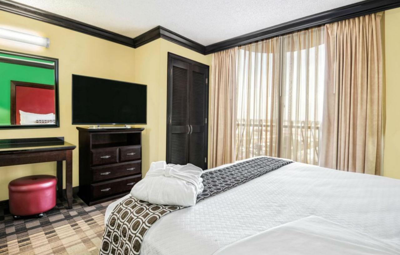 Crowne Plaza Suites Houston - Near Sugar Land Екстер'єр фото
