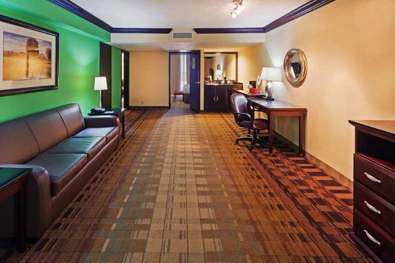 Crowne Plaza Suites Houston - Near Sugar Land Екстер'єр фото